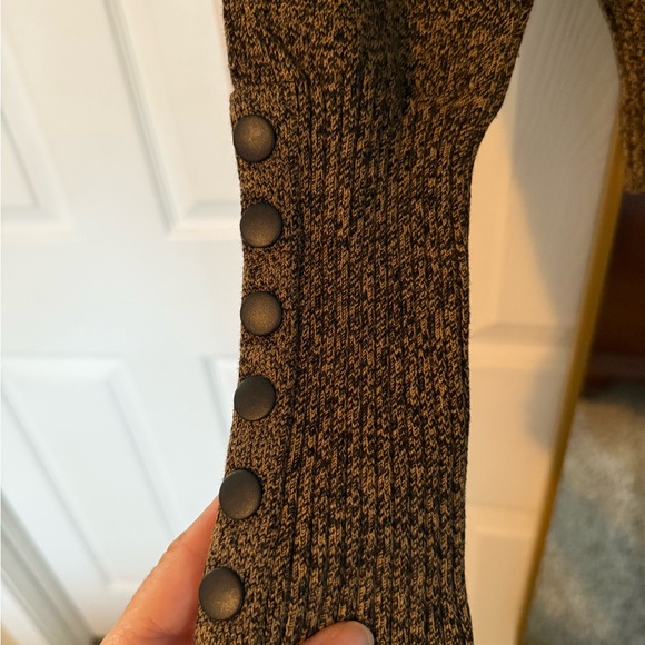 Brown and Black Sweater - Picture 3 of 4